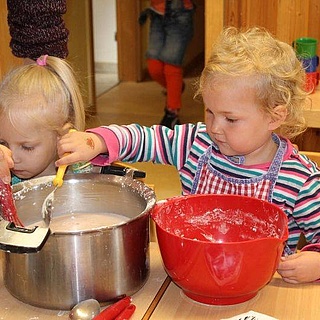 33 Kindergarten-Gruppen lernen gesund kochen mit Gelbe Seiten