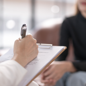 Wenn Mama oder Papa Hilfe brauchen: Unterstützung für betroffene Kinder