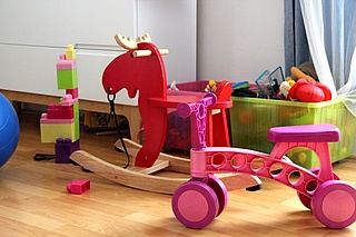 Kleider- und Spielzeug-Basar Baby & Kleinkind
