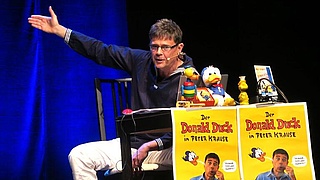 Live-Show mit Filmausschnitten: Donald Ducks deutsche Stimme