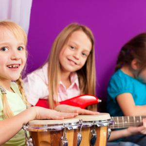 Kostenfreie Sommerferienprogramme des Frankfurter Kinderschutzbundes: Kulturelle Erlebnisse für Kinder