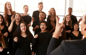 Oper zum Mitsingen: Ein Singalong mit dem Opernchor des Hessischen Staatstheaters