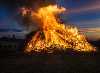Tierpark Rheinböllen Osterfeuer