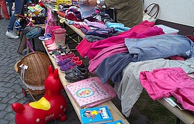 Open Air Kindersachen-Flohmarkt