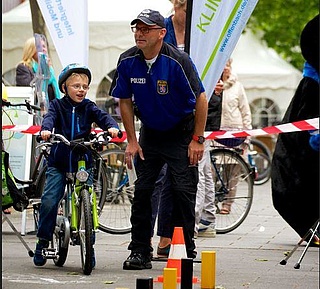 Sattelfest - Radfahren in den schönsten Farben
