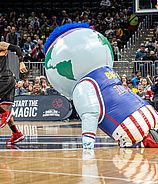 THE HARLEM GLOBETROTTERS - THE 100 YEAR TOUR