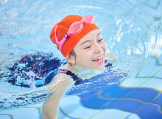 Neue Schwimmkurse in Wiesbaden starten