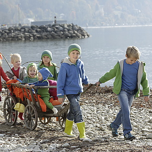 Strampelwicht - Kinder Barfußschuhe & Spielzeug
