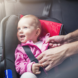 Baby an Bord – Sicherheit geht vor!