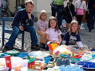 14. Drive-in-Flohmarkt