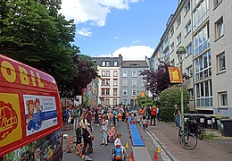 Mittwochs Spielstrasse "Heideplatz" im Frankfurter Nordend