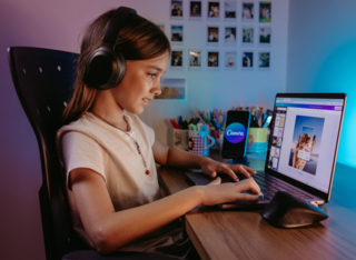 Klassenchat ohne Mobbing: Wie ihr euer Kind sicher durch WhatsApp & Co. begleitet