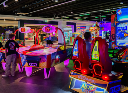 Eröffnungsparty: Coool! Arena