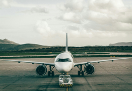 Warum fliegen Flugzeuge? Wie funktioniert ein Flughafen?