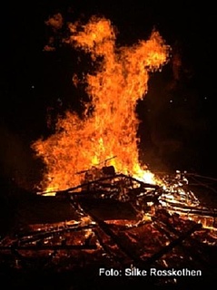 Frankfurter Osterfeuer am Karsamstag