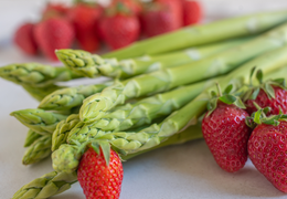 Angrillen zur Spargel- und Erdbeerzeit