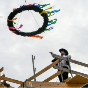 Wiesbaden: Richtfest für neuen Sportpark gefeiert