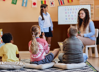Rechtsanspruch auf Ganztagsbetreuung startet: Das ändert sich jetzt für Familien