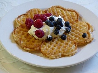 Süße Waffeln und selbstgemachtes Eis
